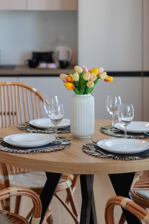 Optykow Spacious & Cosy With Parking By Renters Butas *