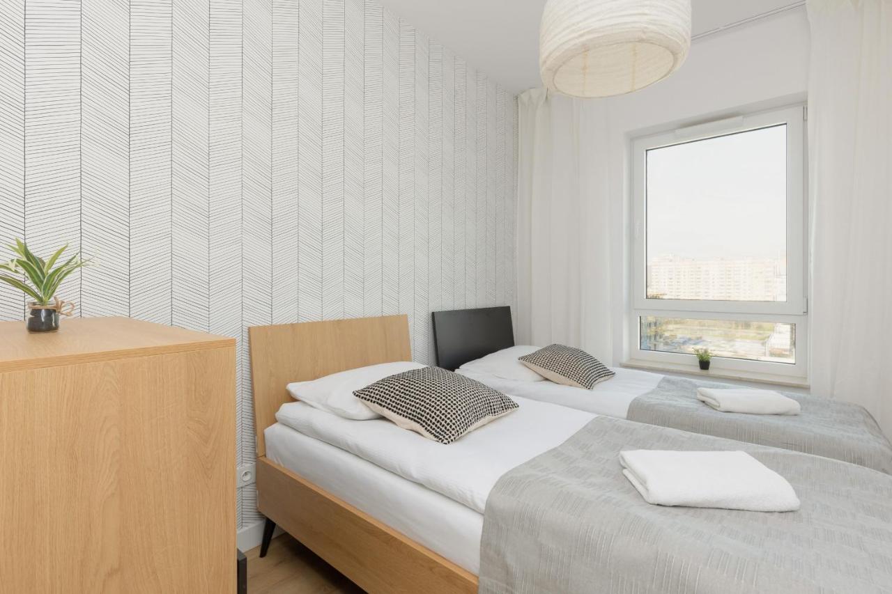 Optykow Spacious & Cosy With Parking By Renters Butas Warsaw