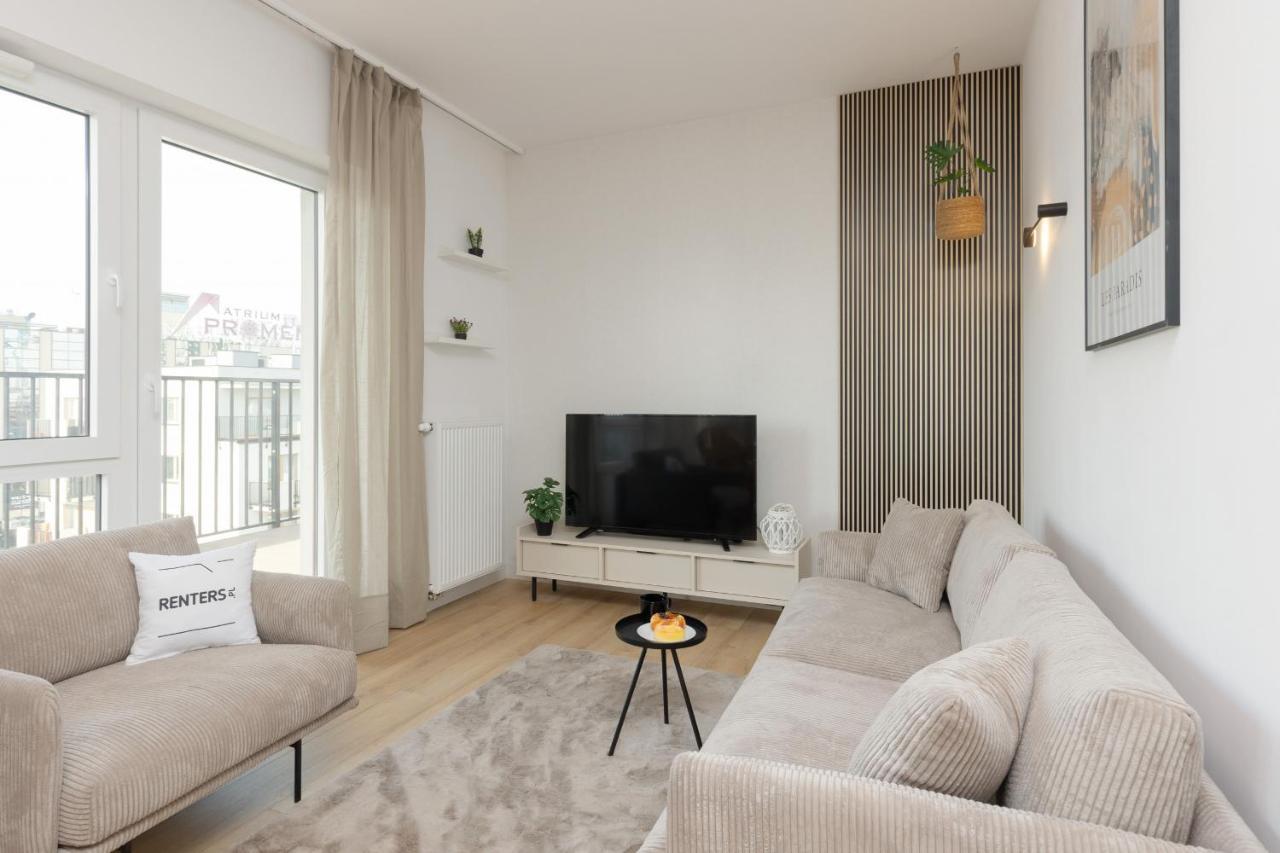 Butas Optykow Spacious & Cosy With Parking By Renters *