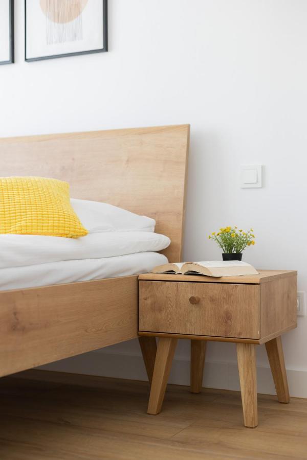 Butas Optykow Spacious & Cosy With Parking By Renters Warsaw